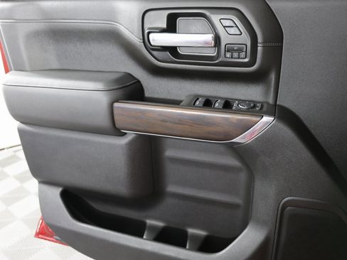 Used 2021 GMC Sierra 2500 SLT w/ SLT Convenience Package image 28