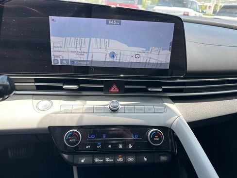 Used 2021 Hyundai Elantra Limited FWD image 21