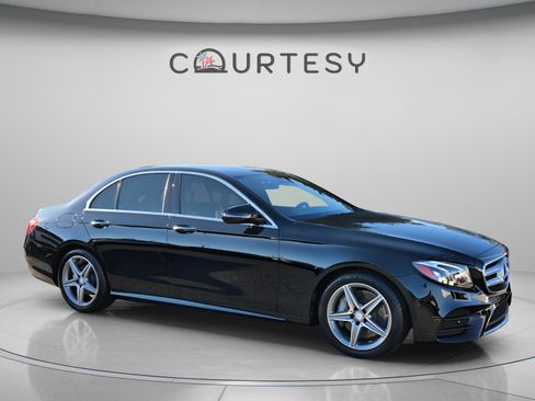Used 2017 Mercedes-Benz E 300 image 9