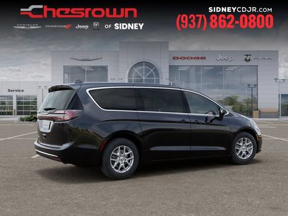 New 2026 Chrysler Pacifica Select