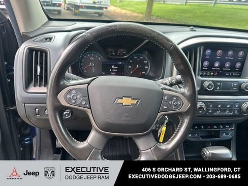 Used 2019 Chevrolet Colorado Z71 AWD/4WD image 12