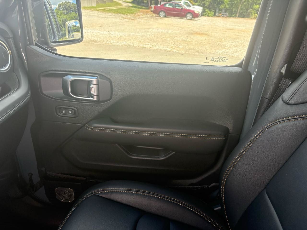Used 2025 Jeep Gladiator Sport AWD/4WD image 31