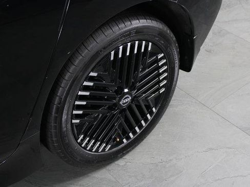 Certified 2023 Nissan Leaf SV Plus image 13