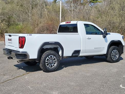 Used 2024 GMC Sierra 2500 SLE w/ Remote Start Package AWD/4WD image 5
