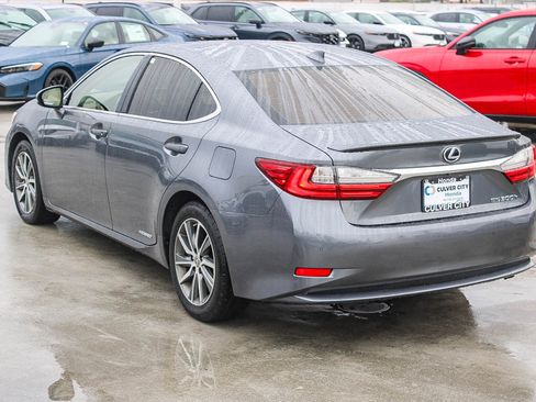 Used 2017 Lexus ES 300h image 7