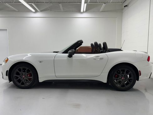 Used 2017 FIAT 124 Spider Abarth image 10