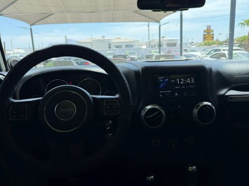 Used 2013 Jeep Wrangler Unlimited Sahara w/ Connectivity Group AWD/4WD image 19