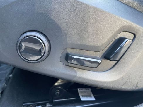 Used 2024 Volvo S60 B5 Core image 23