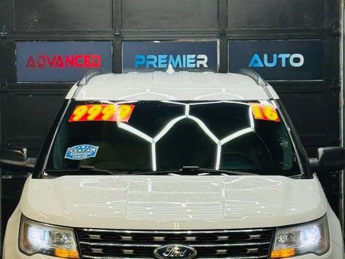 Used 2016 Ford Explorer FWD image 4