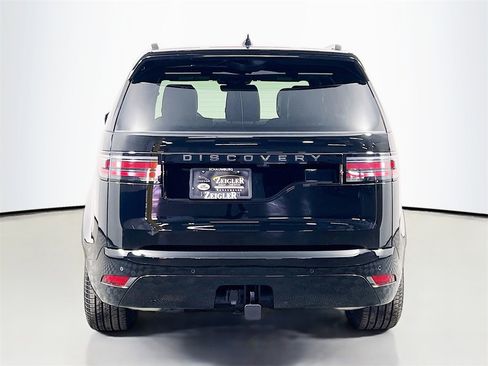 Used 2025 Land Rover Discovery Dynamic SE image 6