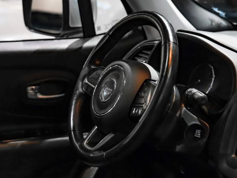 Used 2018 Jeep Renegade Limited w/ Advanced Technology Group AWD/4WD image 13