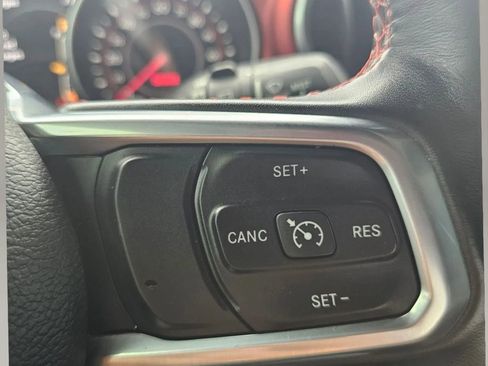 Used 2019 Jeep Wrangler Unlimited Rubicon w/ Dual Top Group AWD/4WD image 16