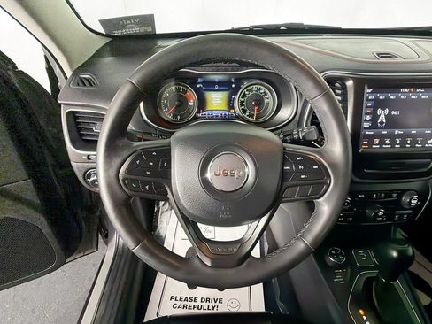 Used 2022 Jeep Cherokee Trailhawk w/ Trailer Tow Group AWD/4WD image 11