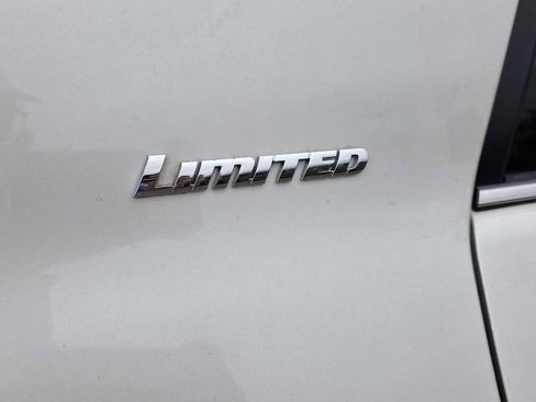 Used 2015 Toyota 4Runner Limited image 3