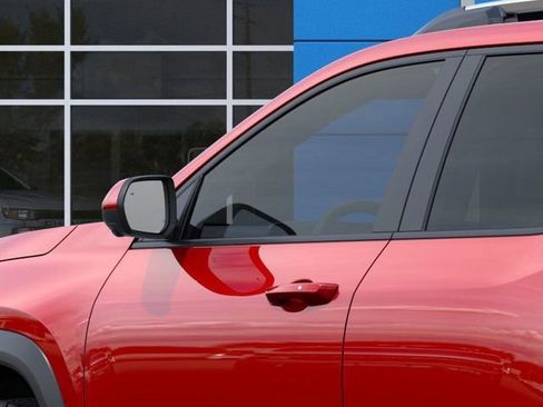 New 2026 Chevrolet Equinox LT image 12