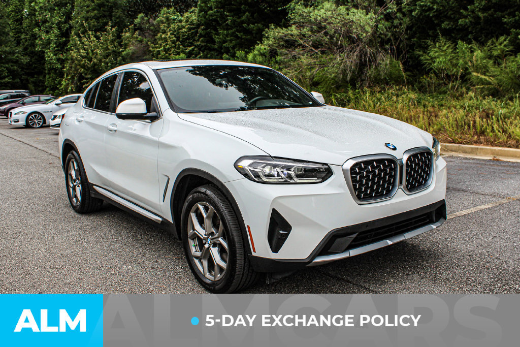 Used 2024 BMW X4 xDrive30i w/ Premium Package AWD/4WD image 3