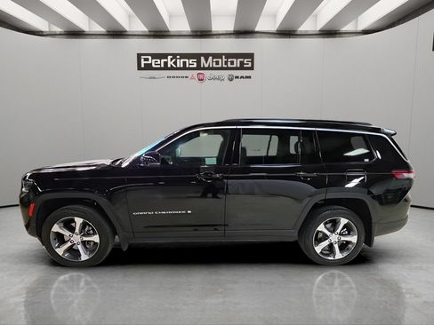 New 2026 Jeep Grand Cherokee L Limited w/ MOPAR Finishing Package AWD/4WD image 2