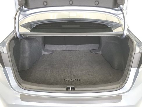 Used 2025 Toyota Corolla XSE FWD image 11
