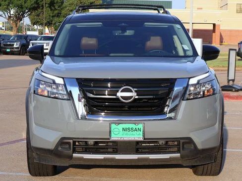 Certified 2023 Nissan Pathfinder Platinum FWD image 4