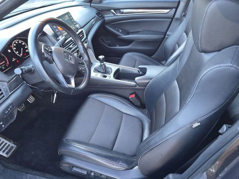 Used 2018 Honda Accord Sport image 6