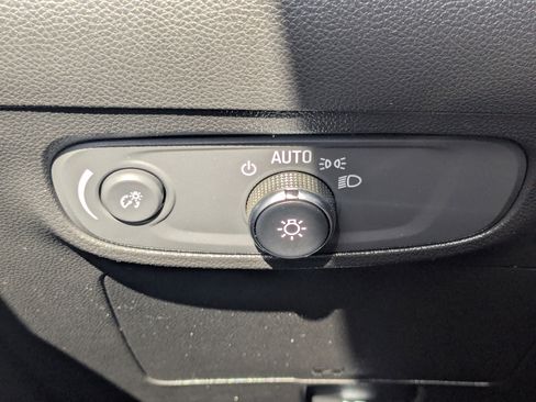 Used 2024 Buick Encore GX Preferred FWD image 28