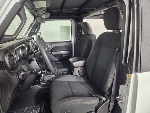 Used 2018 Jeep Wrangler Sport AWD/4WD image 11