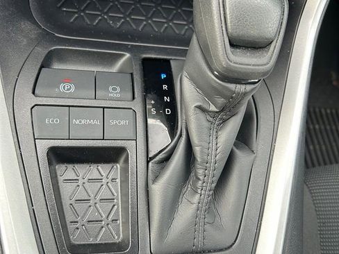 Certified 2025 Toyota RAV4 LE FWD image 26