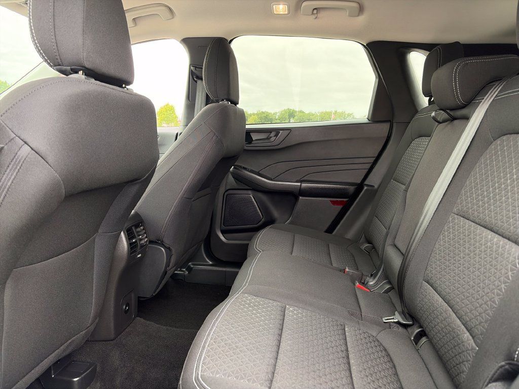 Used 2024 Ford Escape Active w/ Tech Pack #1 FWD image 27