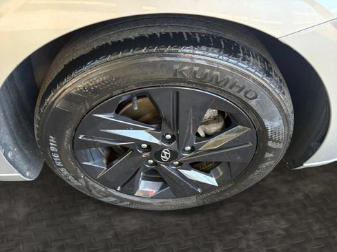 Used 2021 Hyundai Elantra SEL FWD image 36
