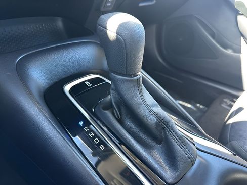 Used 2025 Toyota Corolla LE image 15