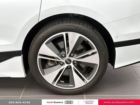 Used 2025 Audi A6 e-tron Premium Plus w/ Premium Plus AWD/4WD image 8
