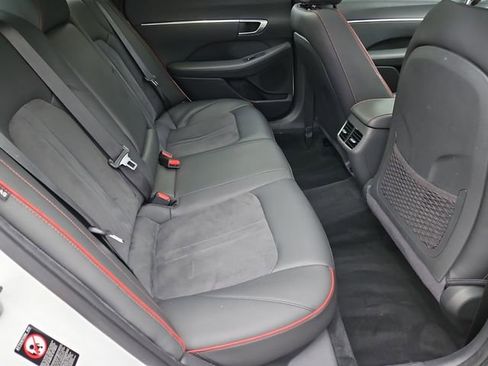 Used 2021 Hyundai Sonata SEL Plus w/ Tech Package image 18
