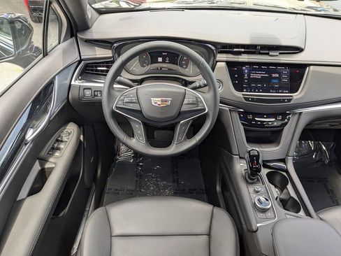 Used 2026 Cadillac XT5 Premium Luxury w/ Driver Assist Package FWD image 15