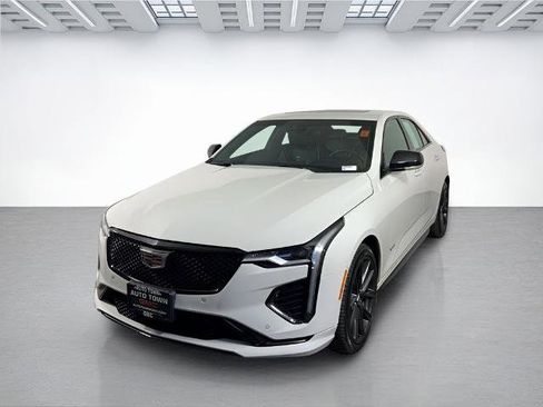 Used 2022 Cadillac CT4 V w/ Technology Package AWD/4WD image 5