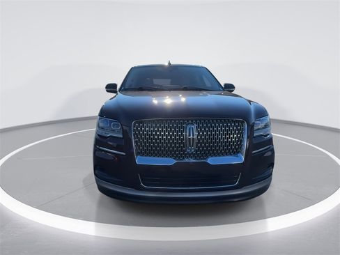 Used 2024 Lincoln Navigator Reserve w/ Equipment Group 201A image 3