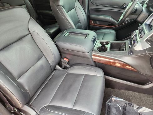 Used 2018 GMC Yukon XL SLT w/ Premium Edition image 15