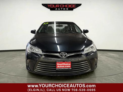 Used 2017 Toyota Camry XLE w/ Moonroof Package image 2