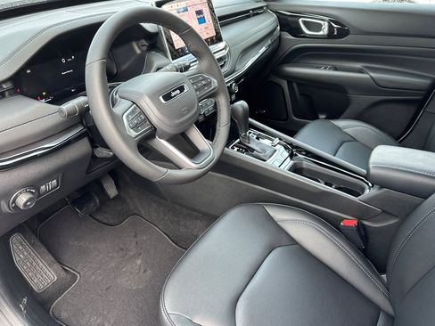 New 2026 Jeep Compass Limited image 12