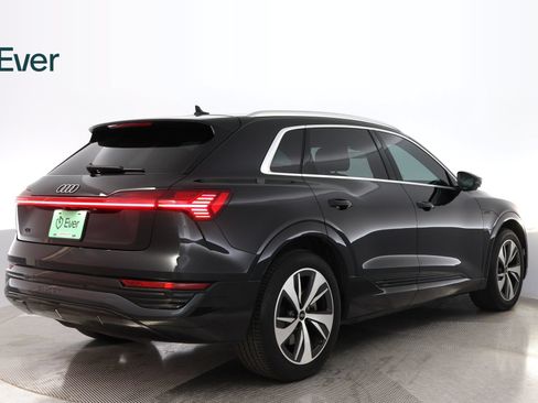 Used 2024 Audi Q8 e-tron Premium Plus w/ Premium Plus Package AWD/4WD image 3