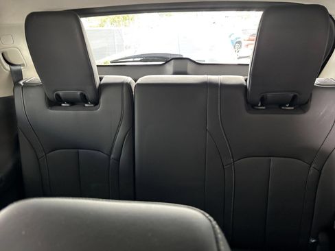 Used 2026 INFINITI QX60 Luxe FWD image 32