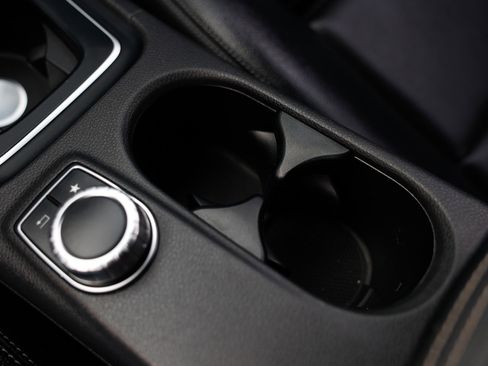 Used 2018 Mercedes-Benz GLA 250 image 42