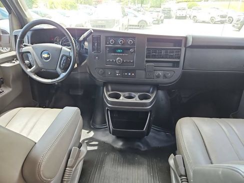 Used 2021 Chevrolet Express 2500 w/ Driver Convenience Package RWD image 9