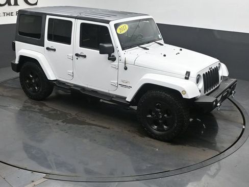 Used 2013 Jeep Wrangler Unlimited Sahara w/ Dual Top Group AWD/4WD image 47