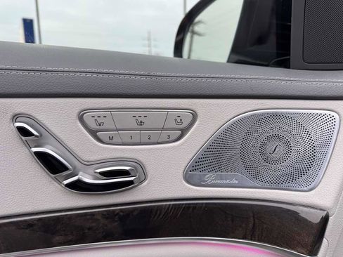 Used 2015 Mercedes-Benz S 550 Sedan image 25