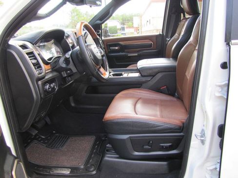 Used 2021 RAM 2500 Limited image 12