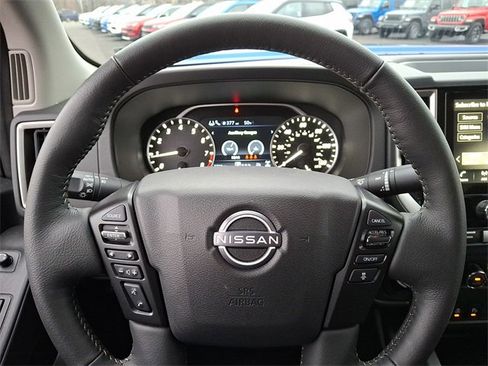 Used 2025 Nissan Frontier SV w/ SV Convenience Package image 20