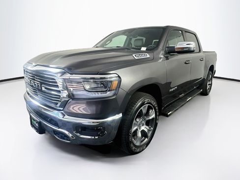 Used 2023 RAM 1500 Laramie AWD/4WD image 3