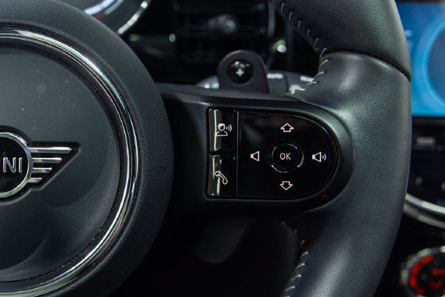 Used 2024 MINI Cooper S FWD image 15