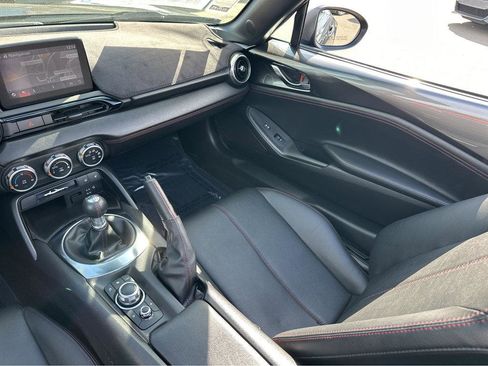 Used 2018 MAZDA MX-5 Miata Grand Touring image 15