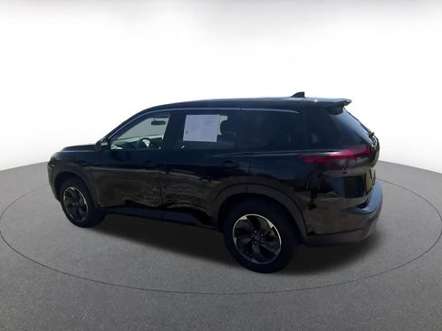 Used 2025 Nissan Rogue SV FWD image 10